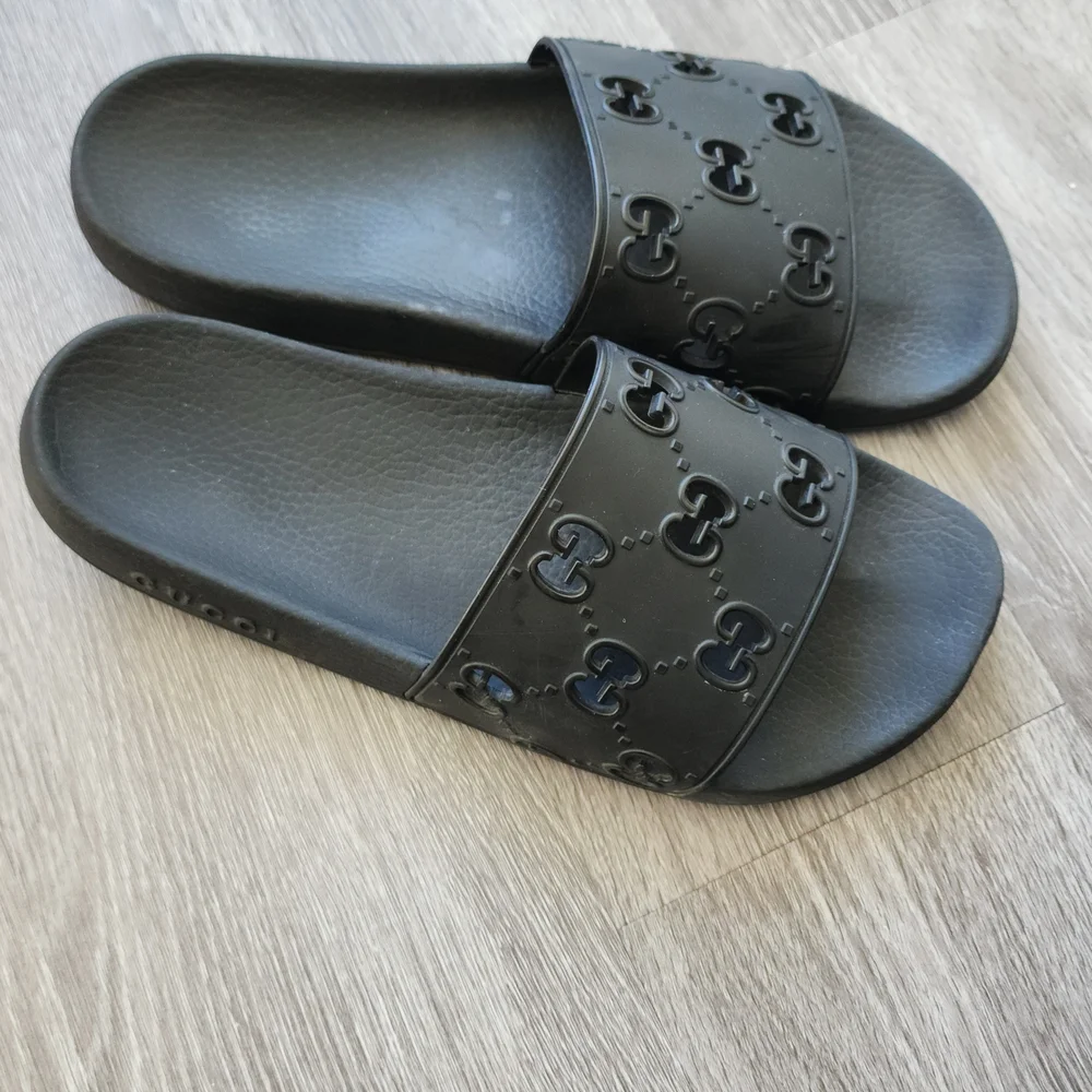 Gucci Embossed Black Slide Sandals - Picture 5 of 6